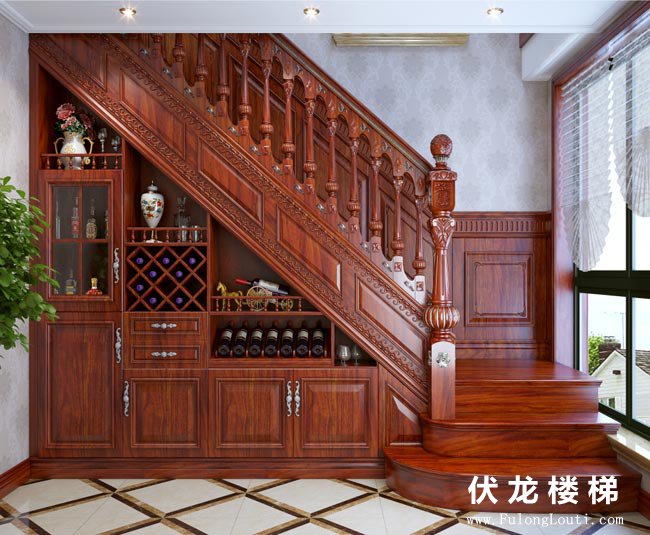 实木整体楼梯+酒柜