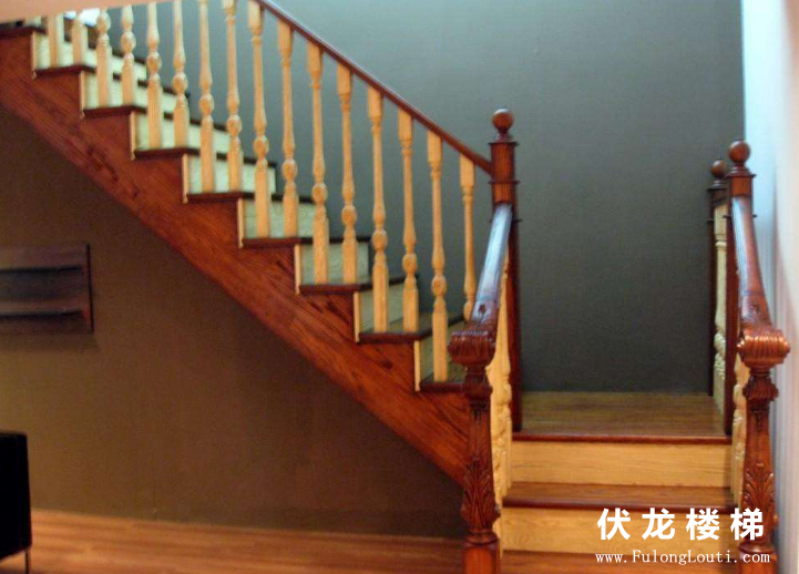 家中楼梯的设计有哪些不同的风格