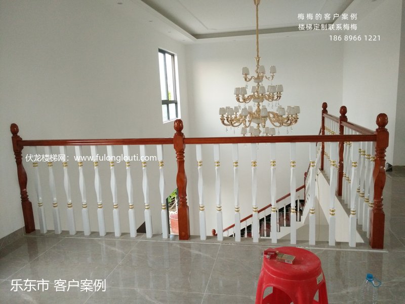 乐东,四角旋转柱,实木扶手,楼梯案例,海南