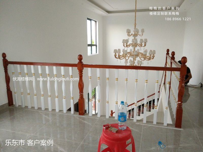 乐东,四角旋转柱,实木扶手,楼梯案例,海南