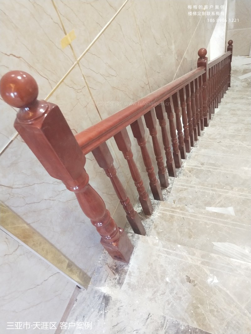 实木扶手,圆小柱,三亚天涯,楼梯扶手,海南楼梯
