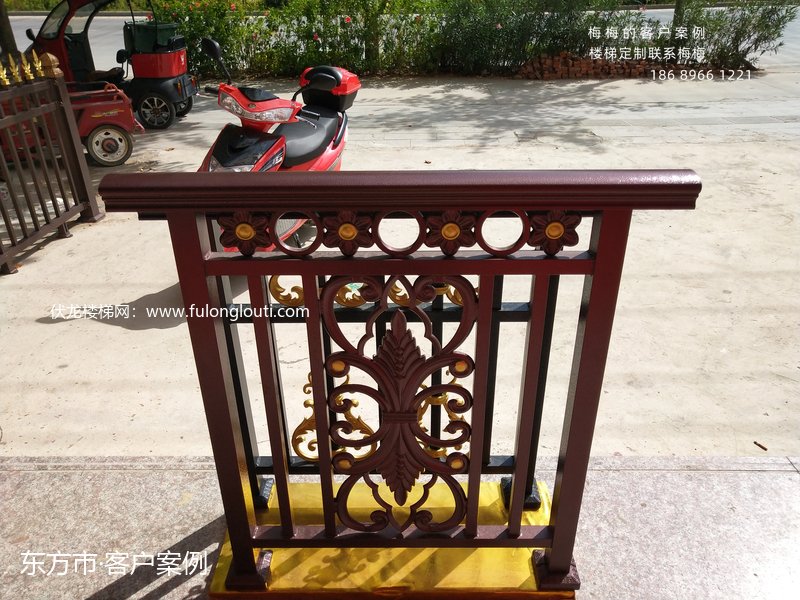 东方铝合金护栏安装完工效果实拍-别墅庭院