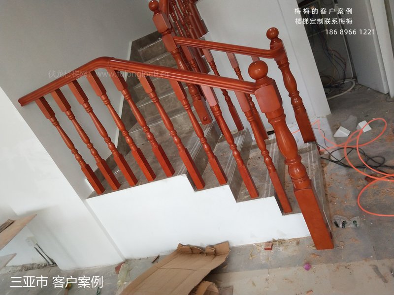实木扶手,圆小柱,三亚,楼梯扶手,海南楼梯