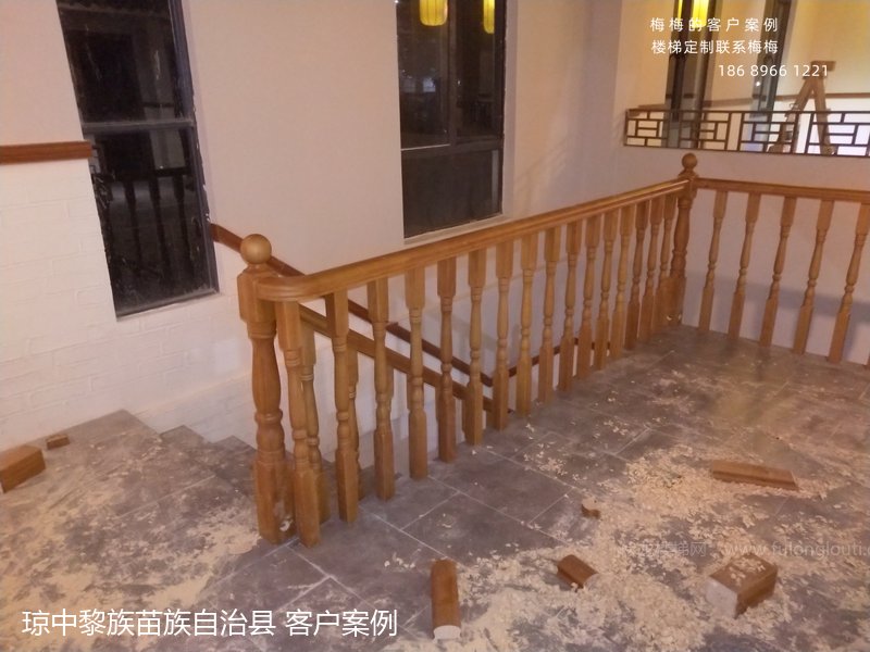 实木扶手,圆小柱,琼中,楼梯扶手,海南楼梯