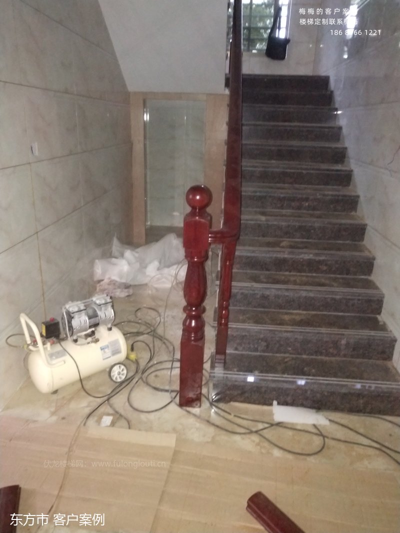 东方自建房实木楼梯栏杆完工效果-客户真实案例