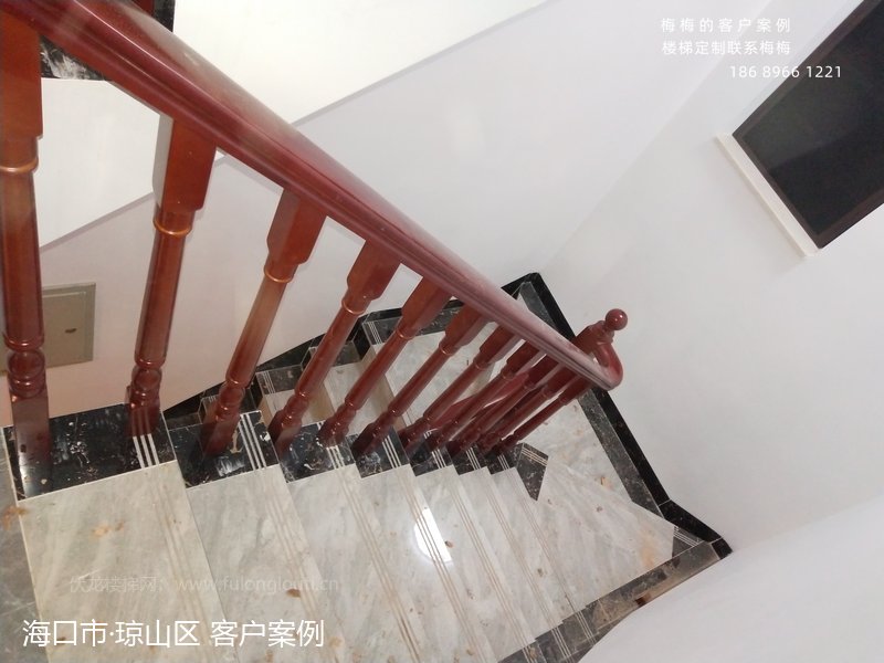 实木扶手,圆小柱,海口琼山,楼梯扶手,海南楼梯