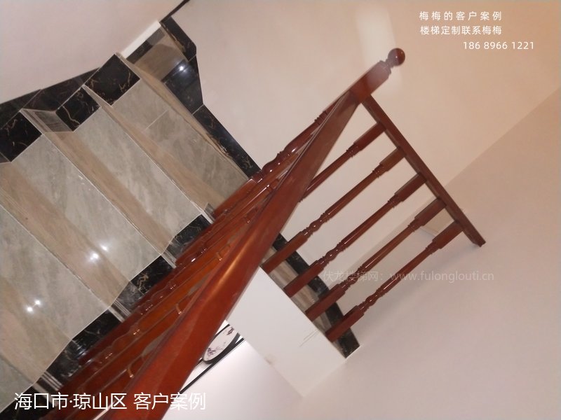 实木扶手,圆小柱,海口琼山,楼梯扶手,海南楼梯
