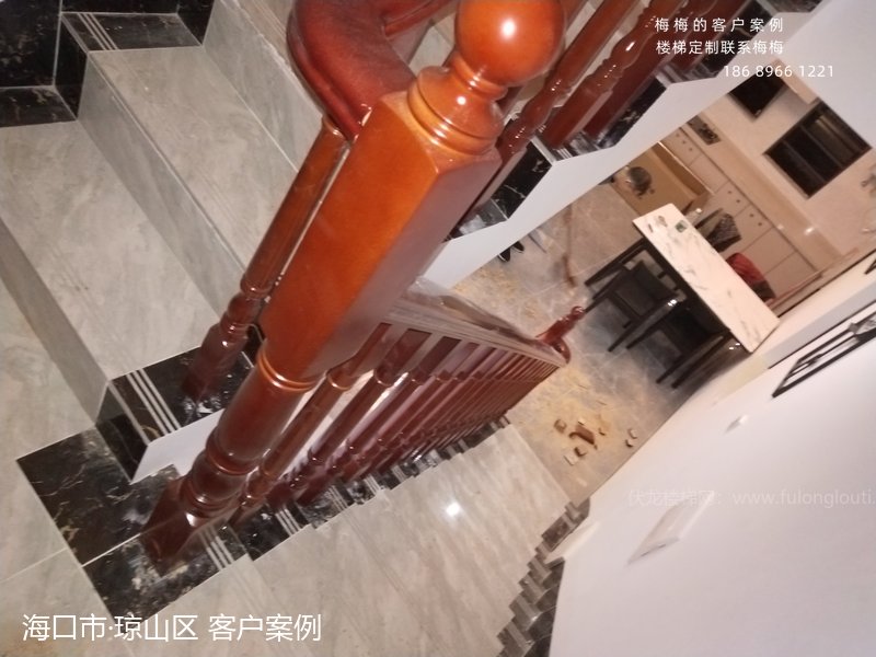 实木扶手,圆小柱,海口琼山,楼梯扶手,海南楼梯