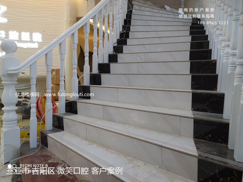 三亚,吉阳,弧形楼梯,实木扶手,微笑口腔
