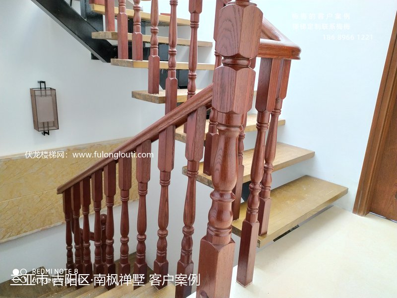 三亚南枫禅墅红橡木楼梯扶手安装完工-吉阳区客户案例