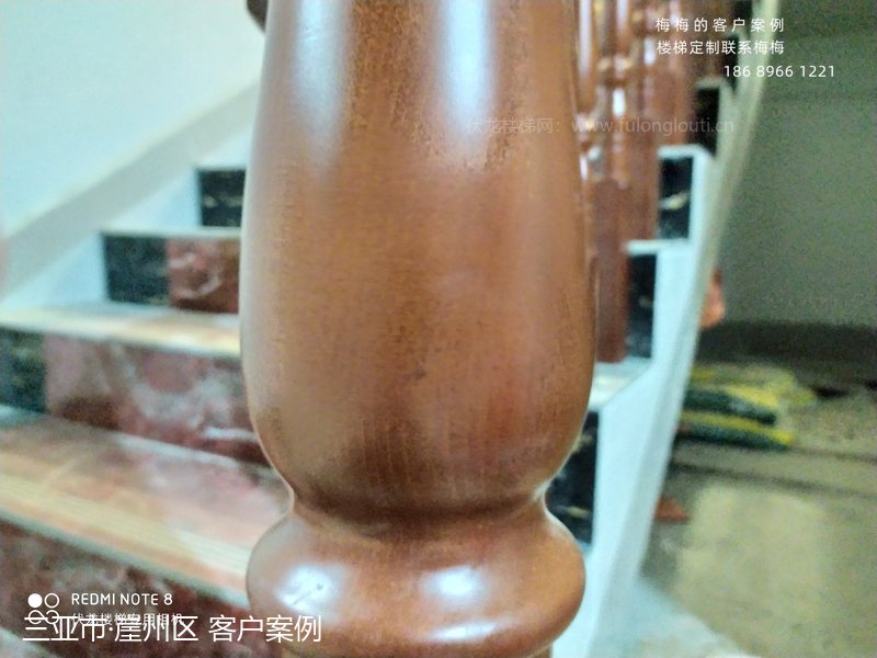 实木扶手,圆小柱,三亚崖州,楼梯扶手,海南楼梯