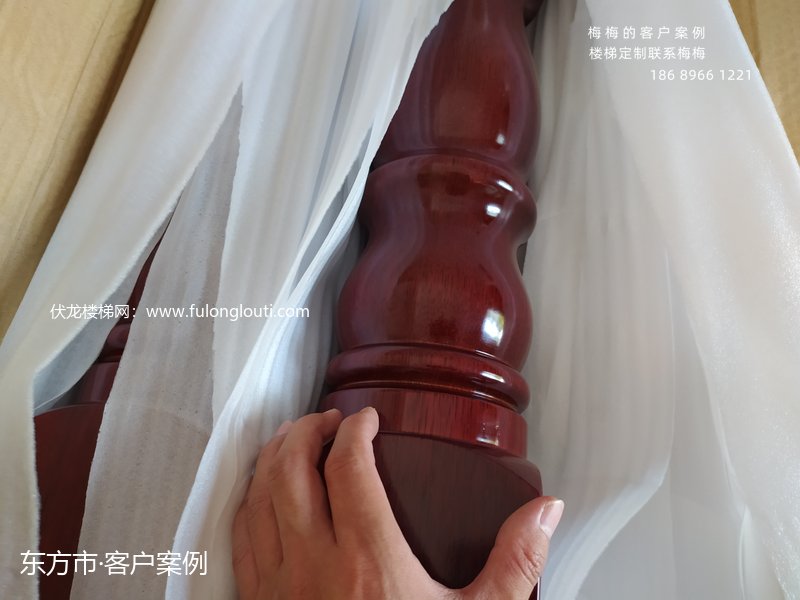 东方菠萝格楼梯扶手安装案例