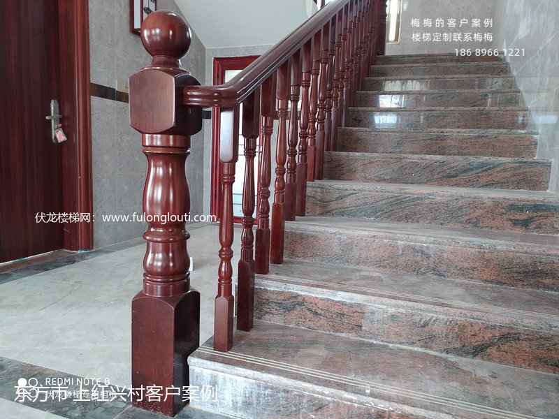 东方上红兴村菠萝格扶手效果