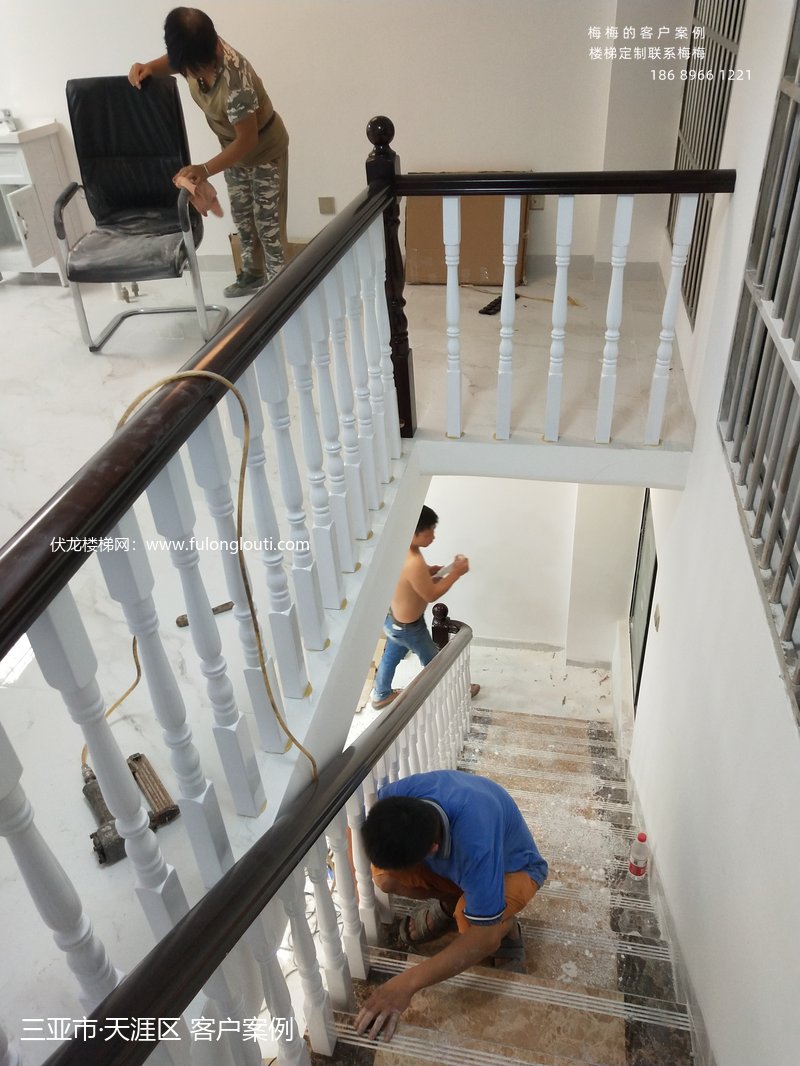 三亚天涯区圆小柱实木扶手效果