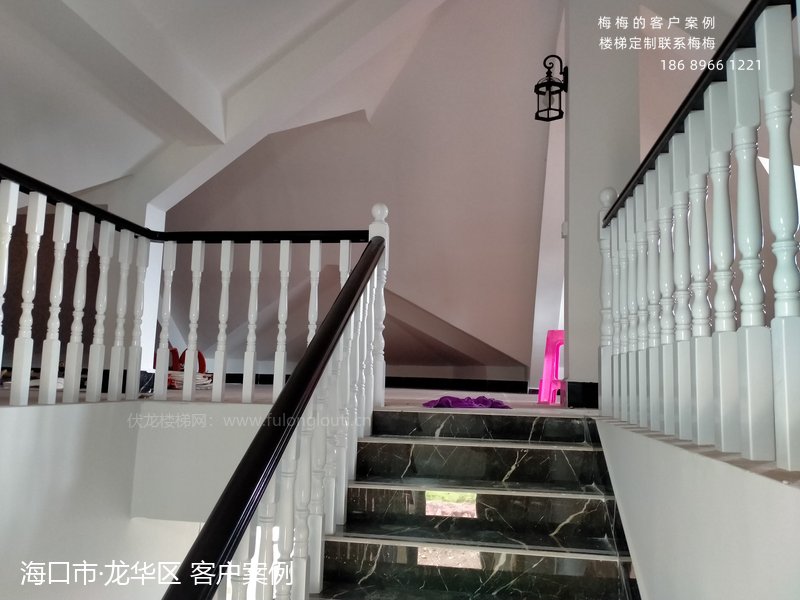 实木扶手,圆小柱,海口龙华,楼梯扶手,海南楼梯