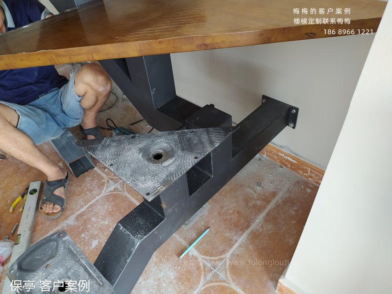 钢木楼梯,钢木楼梯扶手,保亭,海南楼梯