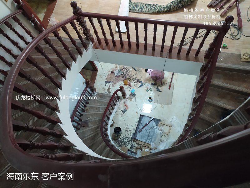 海南乐东弧形楼梯扶手安装完工实拍案例