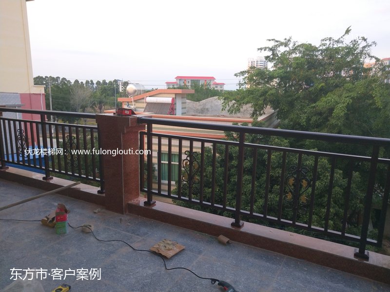东方,铝艺护栏,铝合金护栏,别墅护栏,海南案例